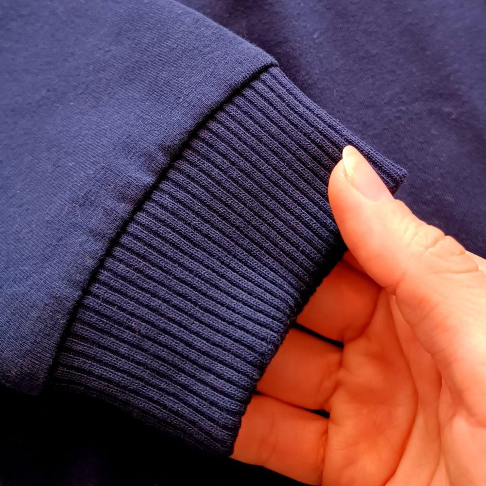 Girls' single blouse suitable for ages 1 to 7 years