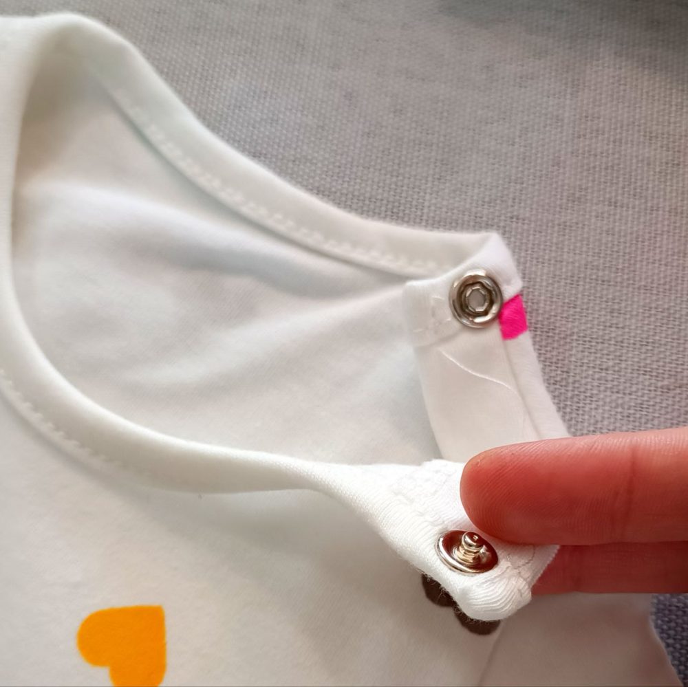 Girls' sweatshirt and pants suitable for 3 months to 36 months (5) Girls' sweatshirt and pants suitable for 3 months to 36 months