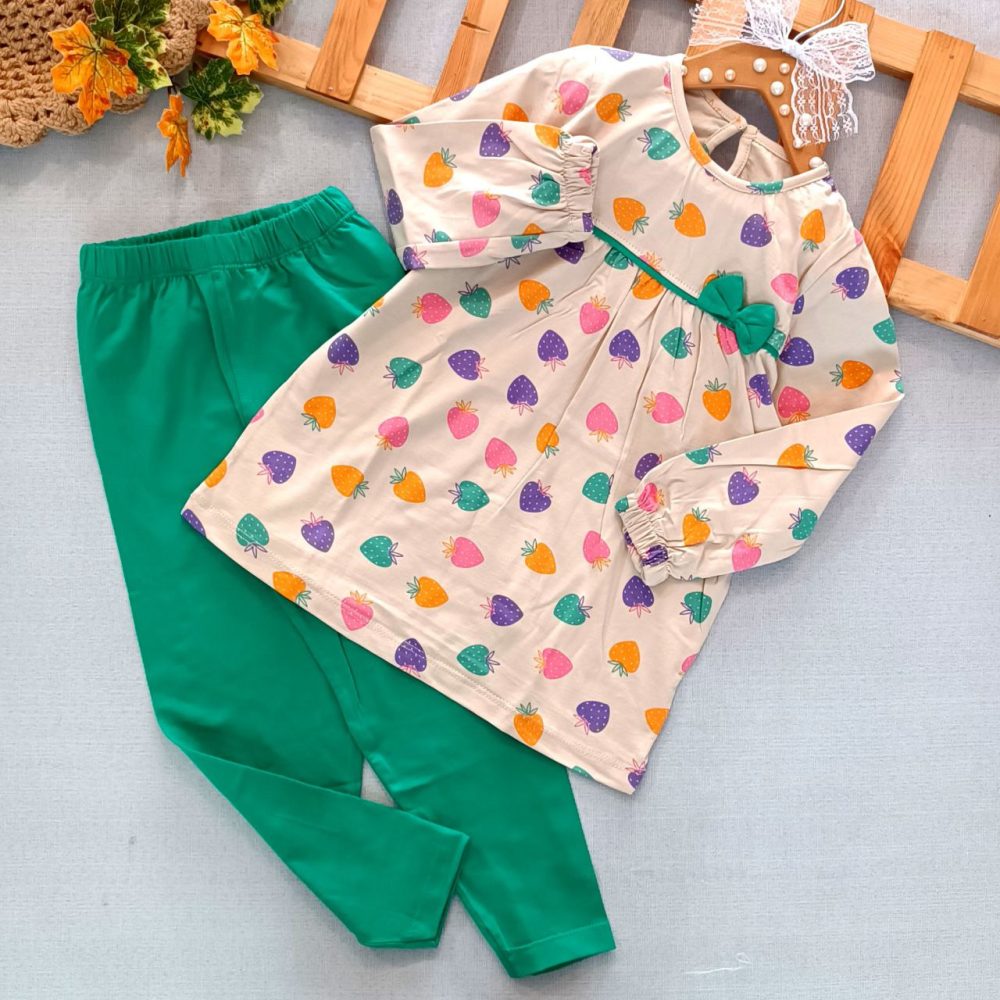 Girls' tunic and pants dress suitable for ages 1 to 9 years (3) Girls' tunic and pants dress suitable for ages 1 to 9 years