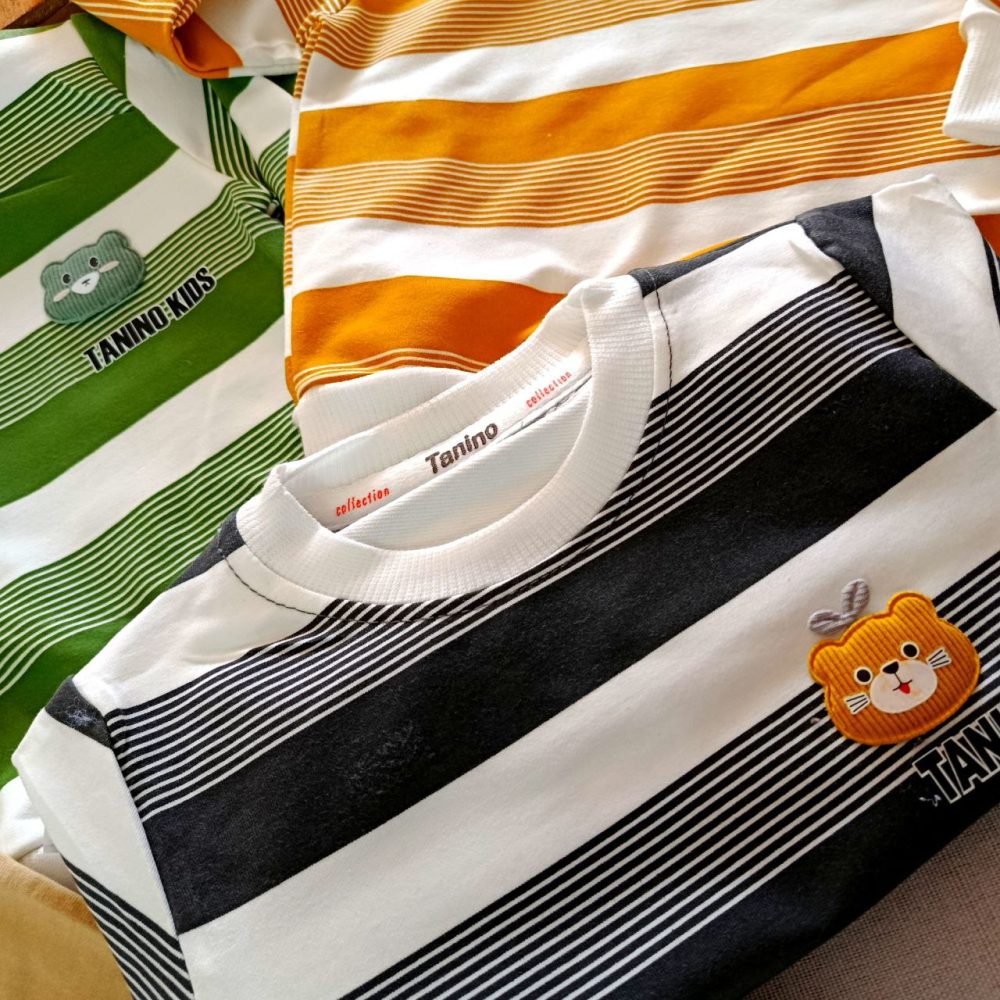 Blouse and pants for girls and boys, suitable for ages 1 to 7 years old.