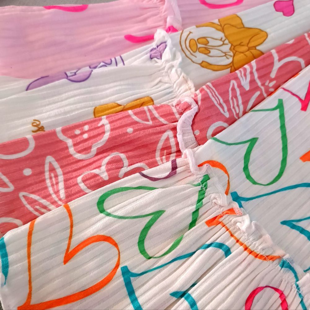 Blouse and pants for girls and boys, suitable for ages 2 to 7 years old