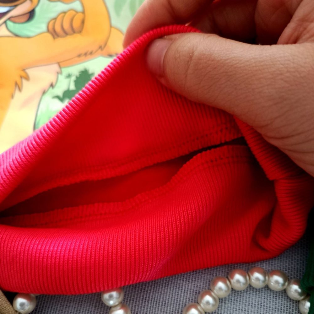 Girls' and boys' blouses and pants, suitable for ages 1 to 5 years old.