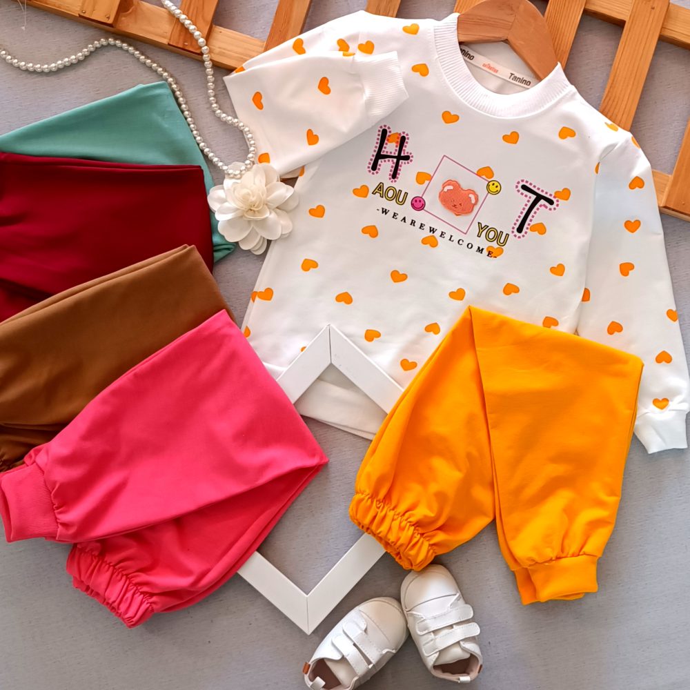 Girls' blouse and pants from 2 years to 9 years old (1) Girls' blouse and pants from 2 years to 9 years old