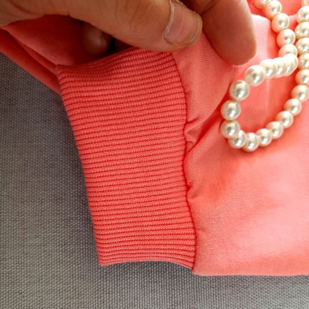 Girls' blouse and pants suitable for ages 1 to 5 years