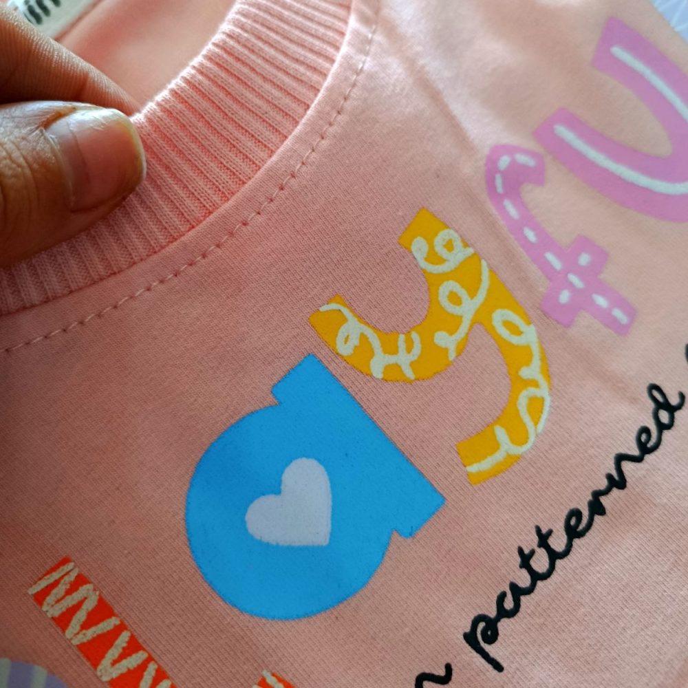 Girls' blouse and pants suitable for ages 1 to 5 years