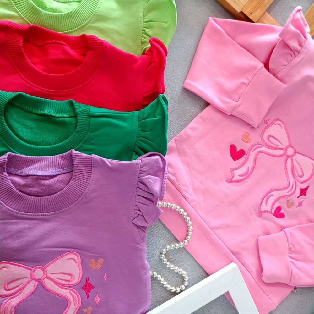 Girls' blouse and pants suitable for ages 2 to 5 years