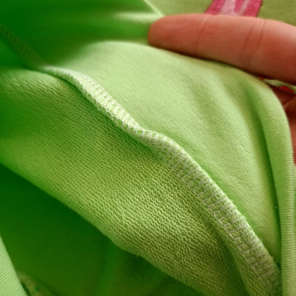 Girls' blouse and pants suitable for ages 2 to 5 years