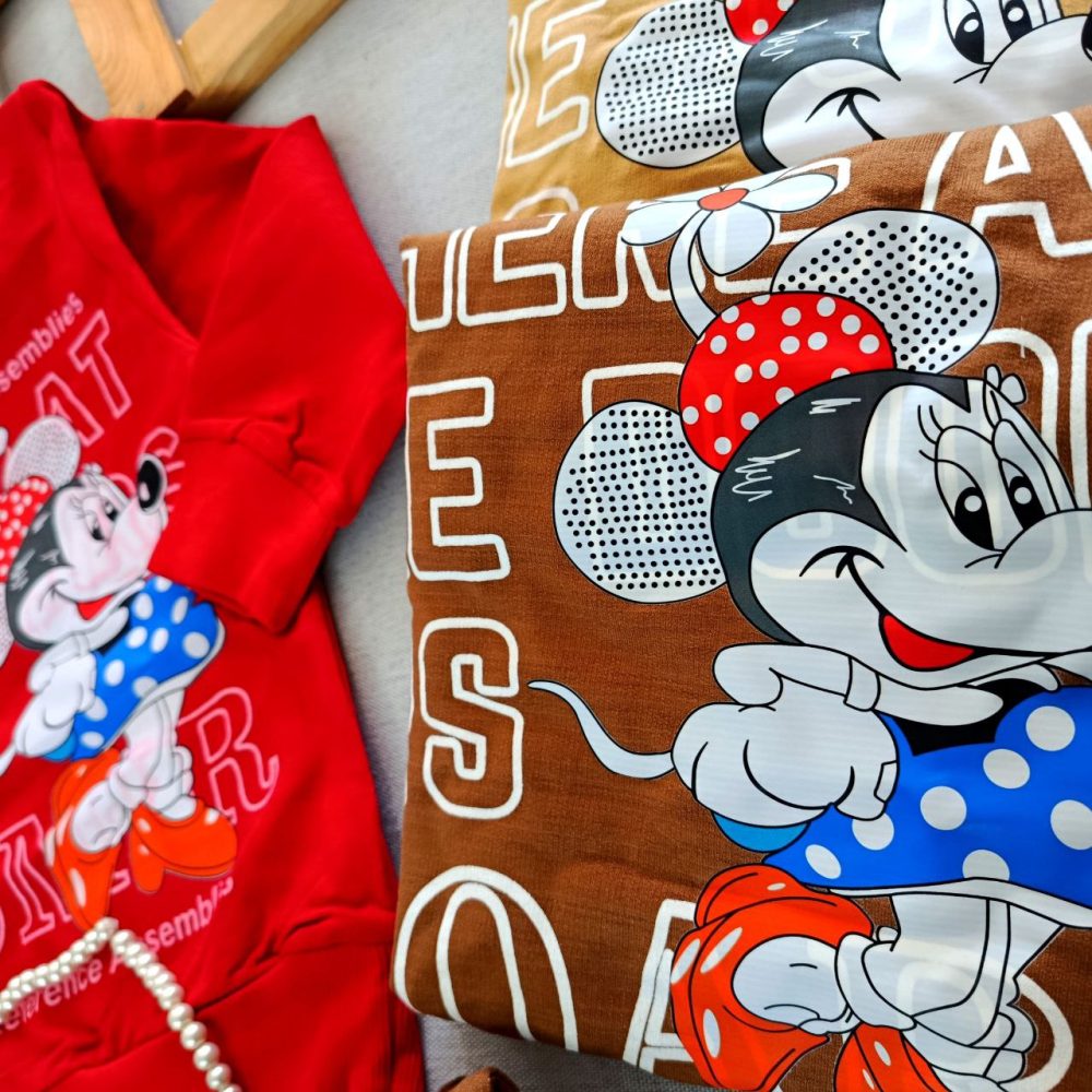 Girls' blouse and pants suitable for ages 2 to 7 years