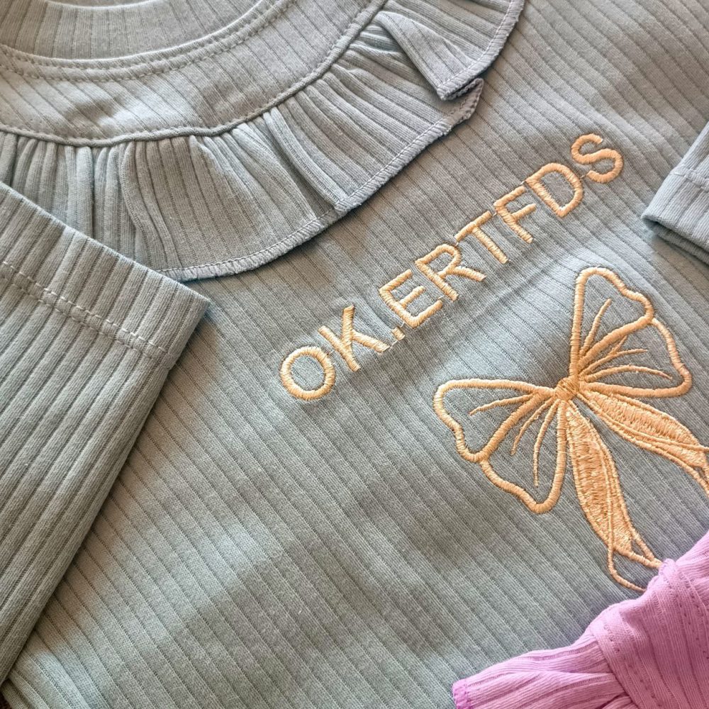 Girls' blouse and pants suitable for ages 2 to 7 years