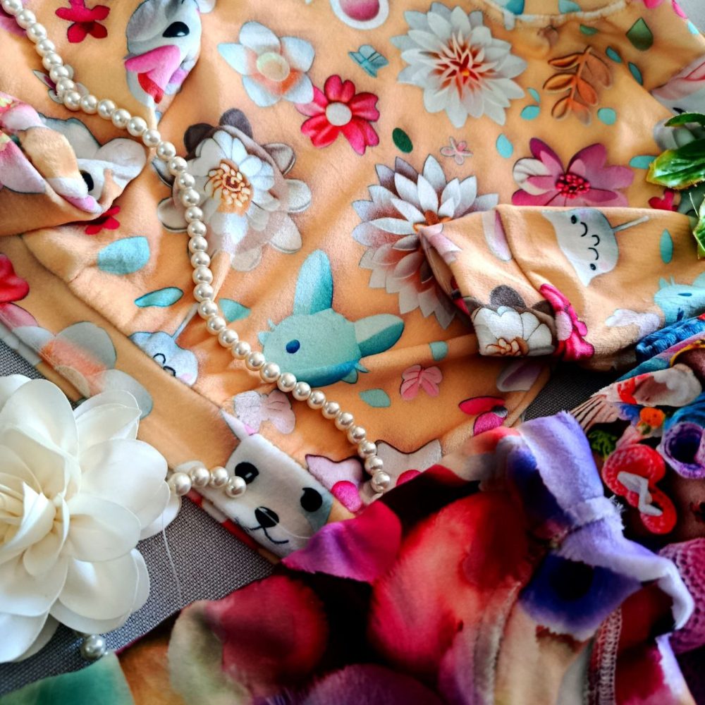 Girls' blouse and pants suitable for ages 2 to 9 years