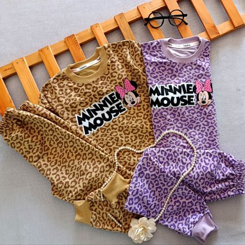 Girls' blouse and pants suitable for ages 3 to 10 years