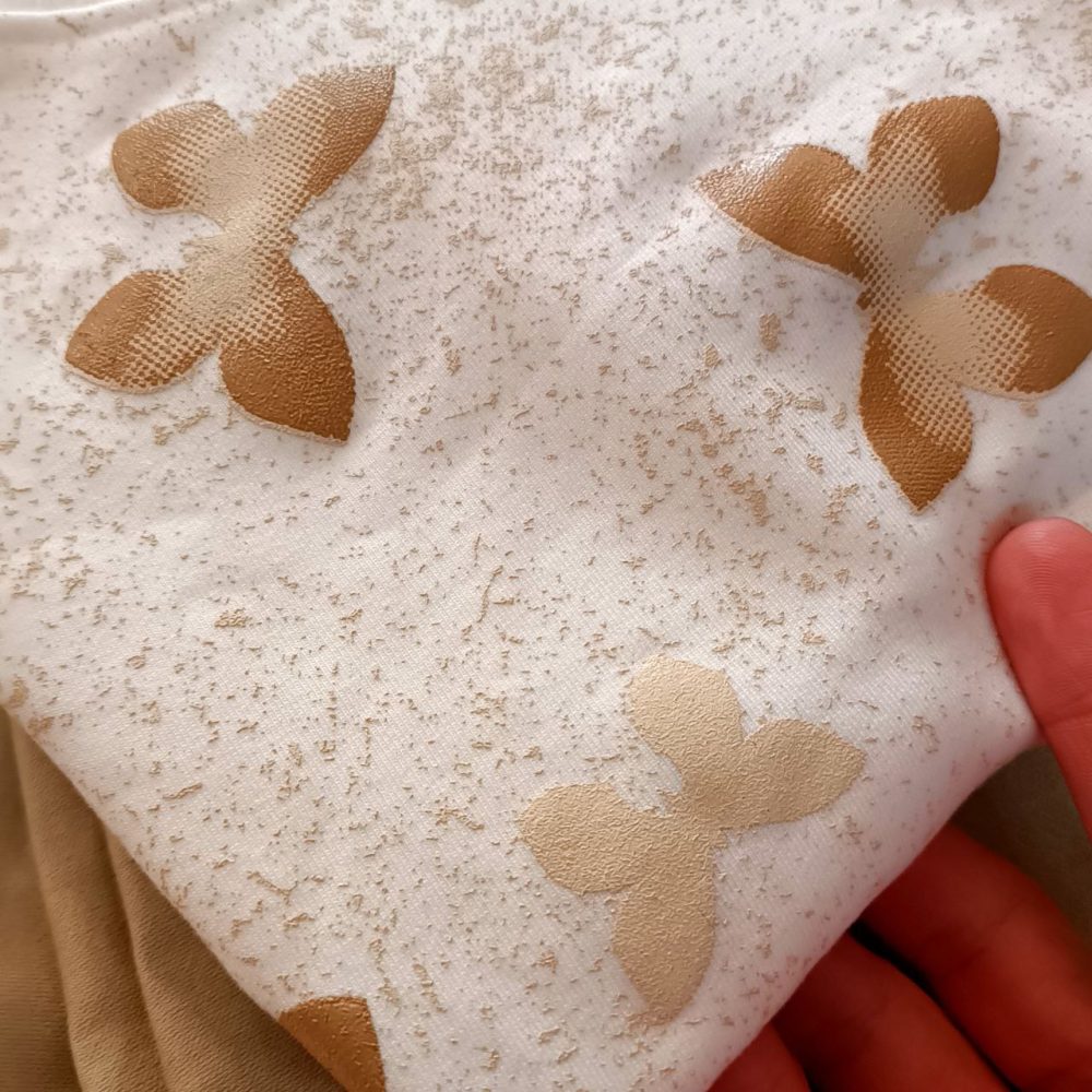 Girls' blouse and pants suitable for ages 3 to 7 years