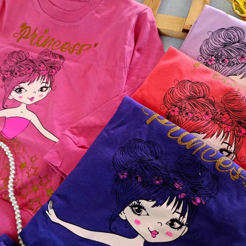Girls' blouse and pants suitable for ages 4 to 6 years (4) Girls' blouse and pants suitable for ages 4 to 6 years