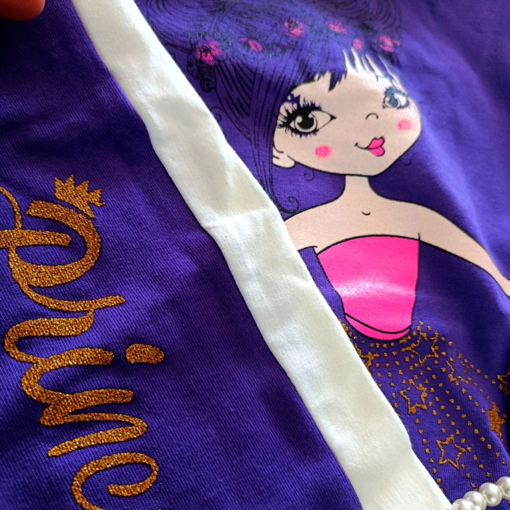 Girls' blouse and pants suitable for ages 4 to 6 years (6) Girls' blouse and pants suitable for ages 4 to 6 years