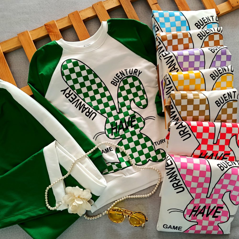 Girls' blouse and pants suitable for ages 8 to 12 years (1)