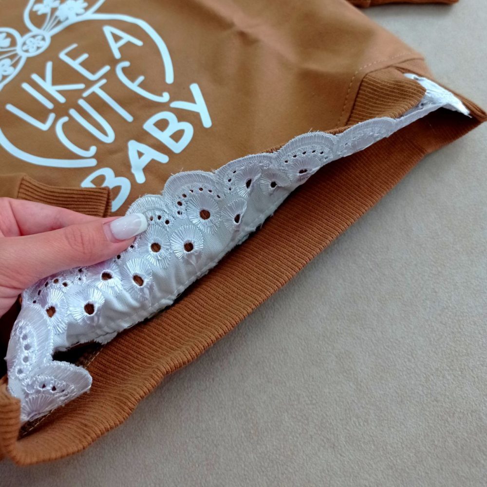 Girls' blouse suitable for ages 2 to 10 years