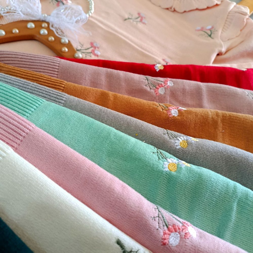 Girls' blouses from size 40 to size 55