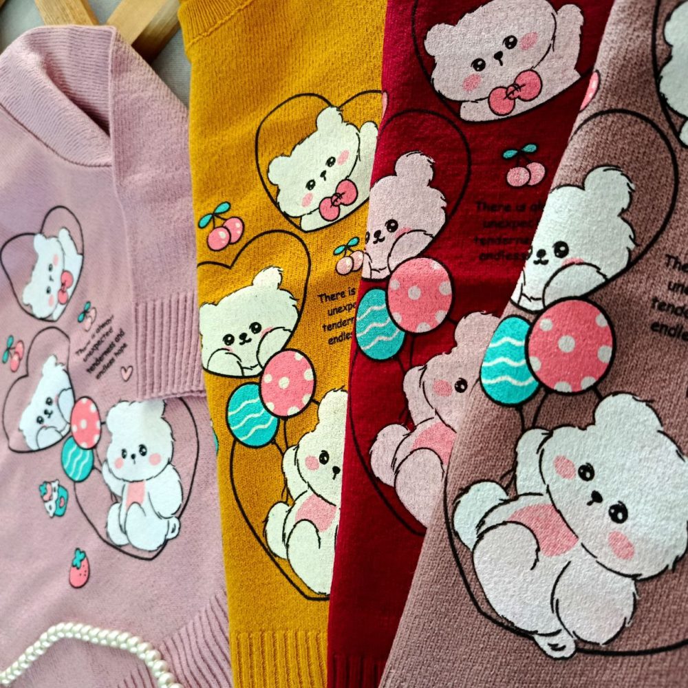 Girls' knitted blouse suitable for ages 1 to 10 years