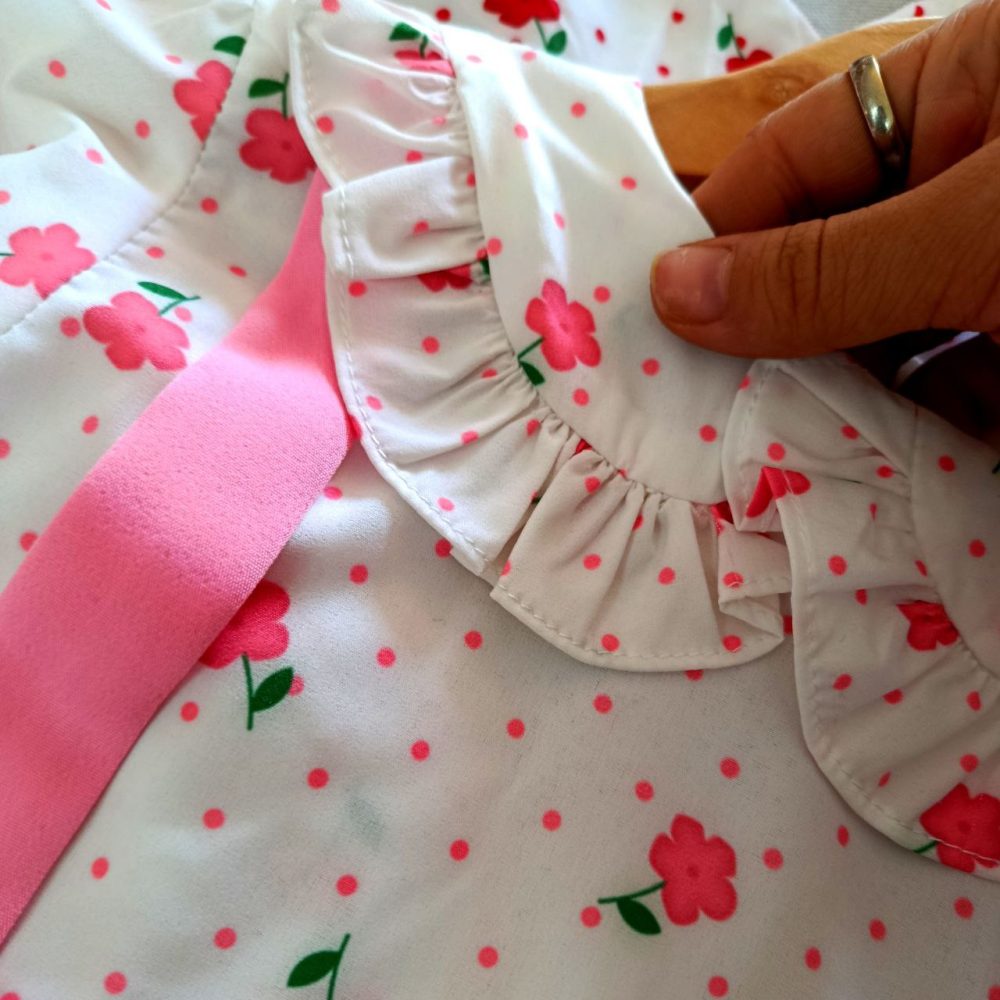 Girls' shirt suitable for ages 2 to 6 years