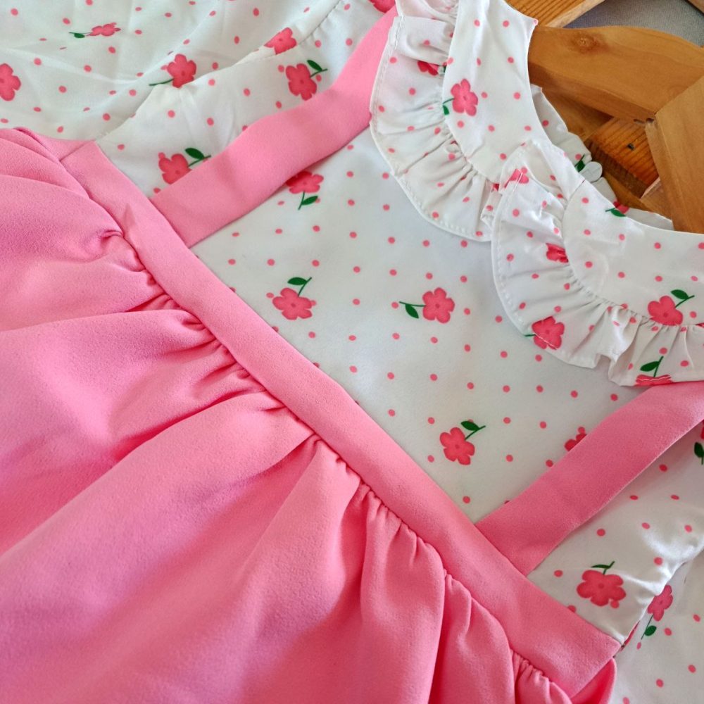 Girls' shirt suitable for ages 2 to 6 years