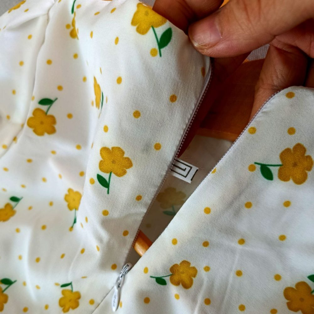 Girls' shirt suitable for ages 2 to 6 years