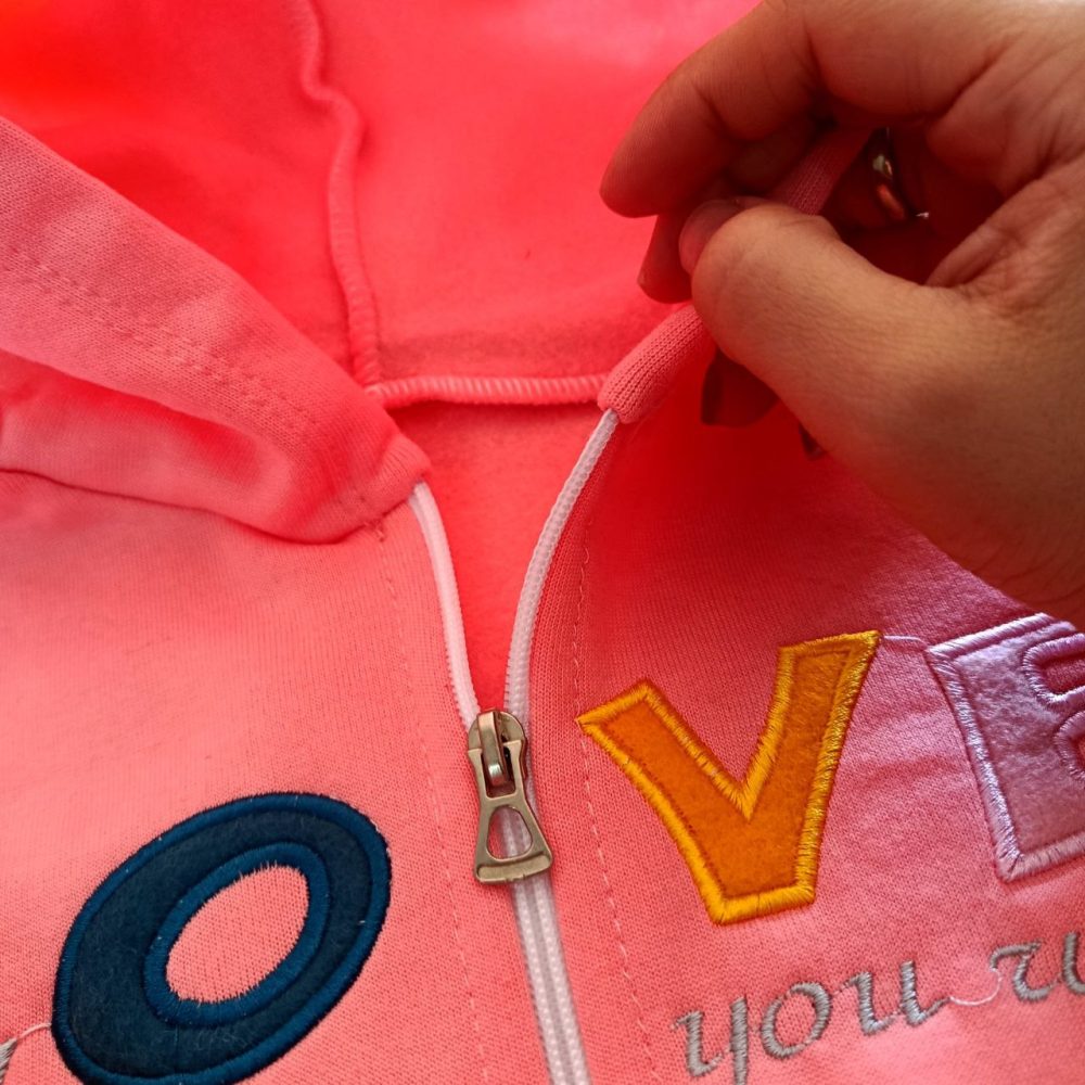 Girls' sweatshirt and pants, suitable for ages 2 to 7 years old