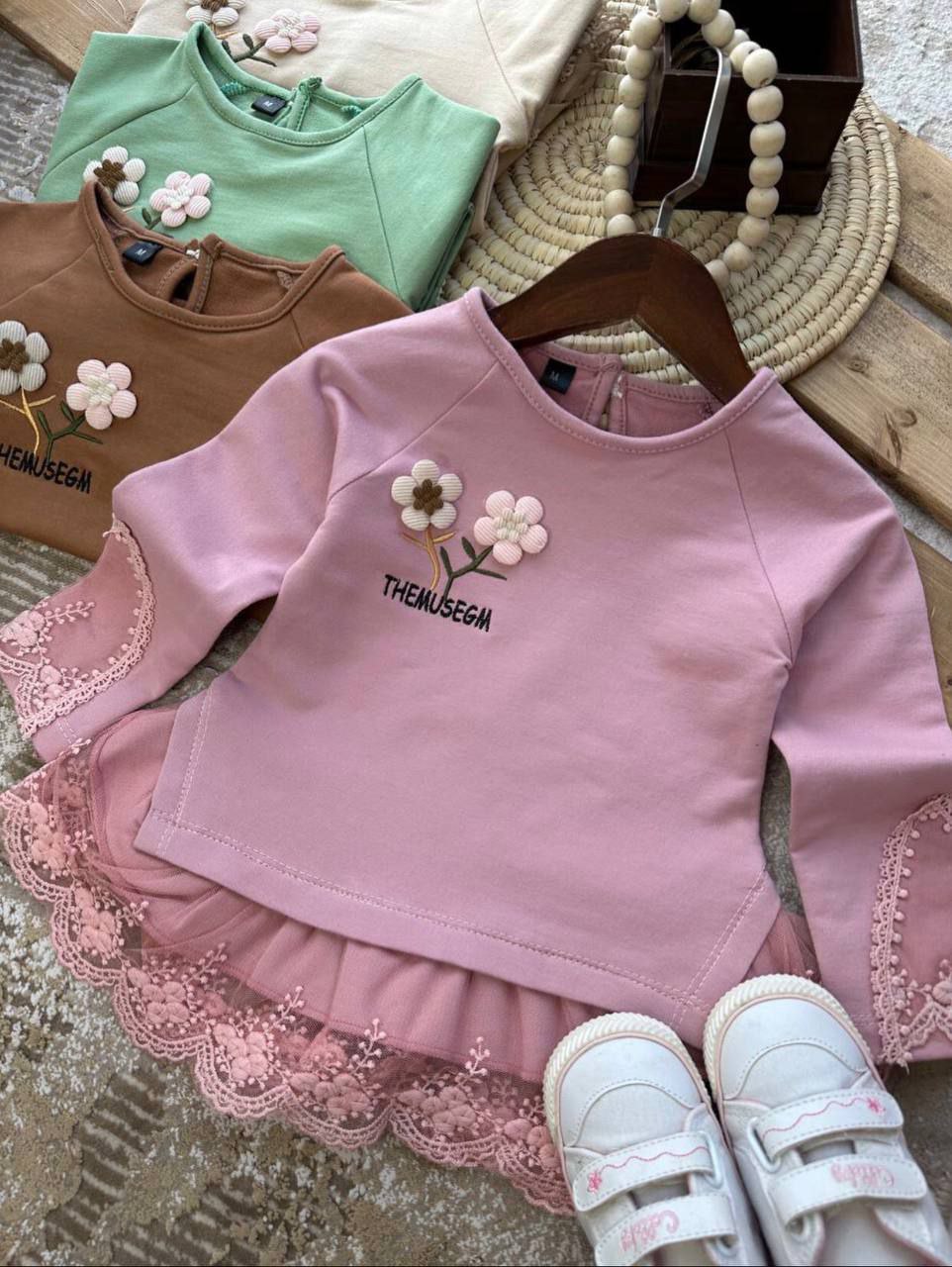 Girls' tunic suitable for ages 1 to 7 years (1) Girls' tunic suitable for ages 1 to 7 years