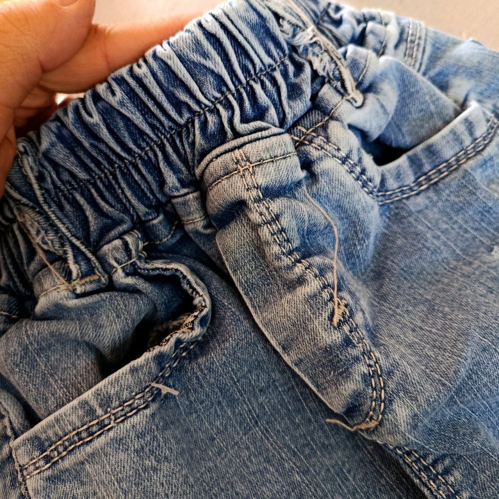 Jeans for girls and boys, suitable for ages 1 to 7 years old (4) Jeans for girls and boys, suitable for ages 1 to 7 years old