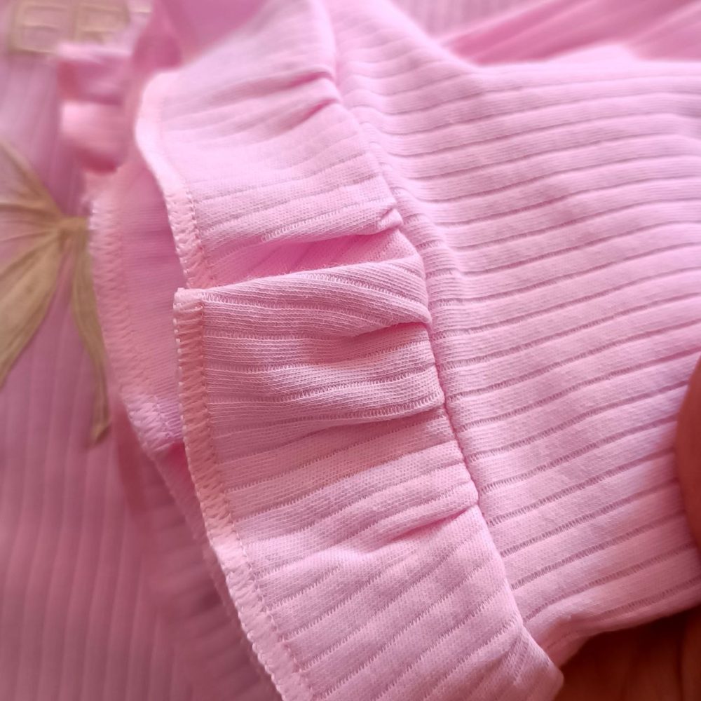 Girls' blouse and pants suitable for ages 2 to 7 years