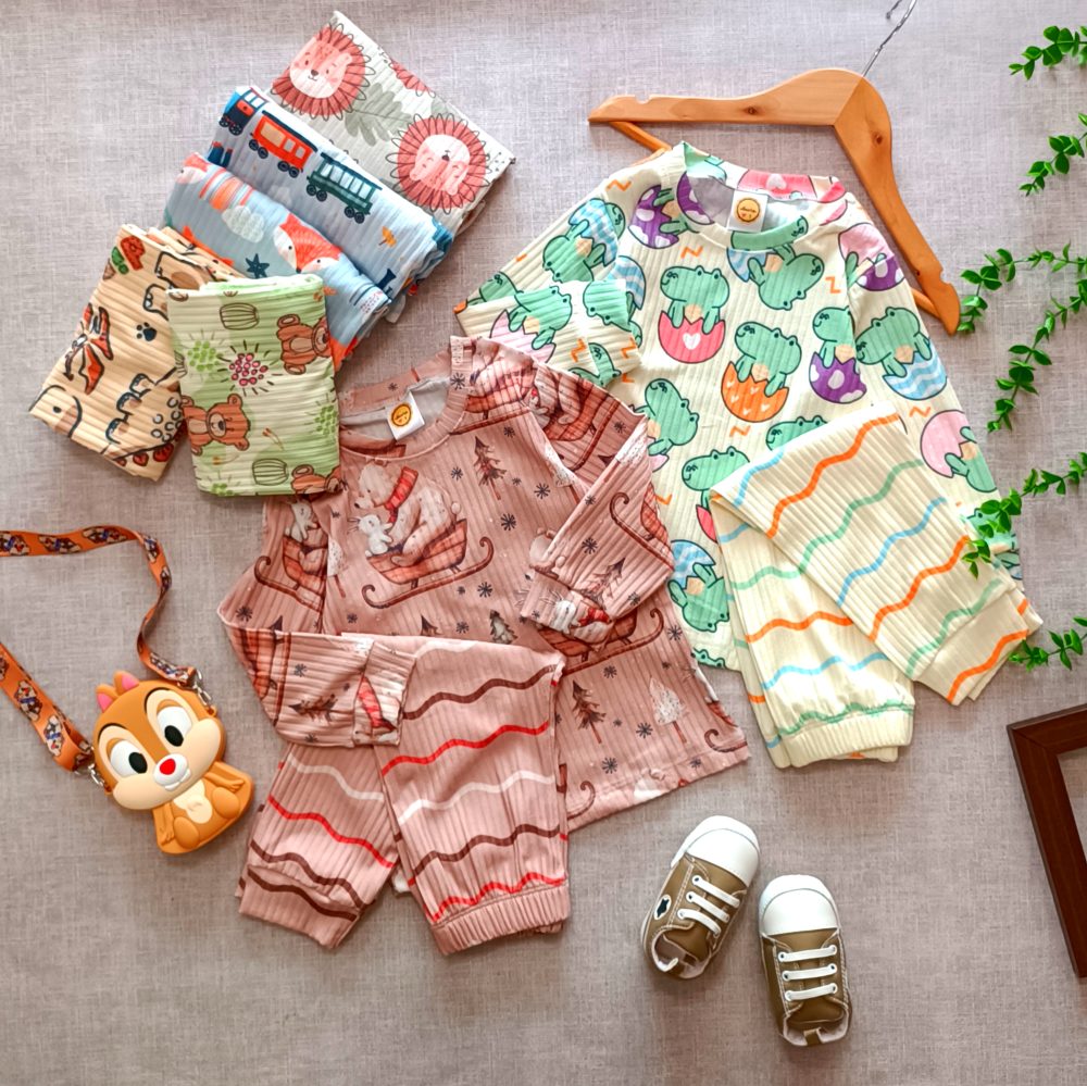 Blouses and pants for girls and boys from sizes 35 to 55 (1) Blouses and pants for girls and boys from sizes 35 to 55