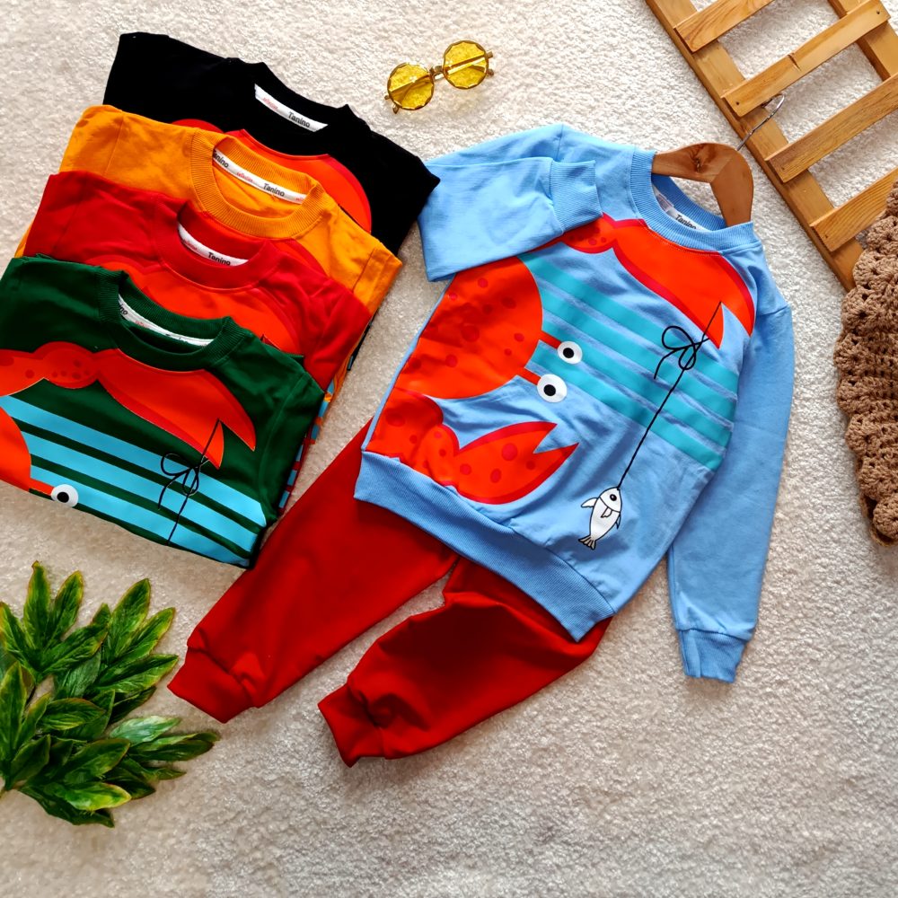 Boys' blouses and pants, suitable for sizes 45 and 50