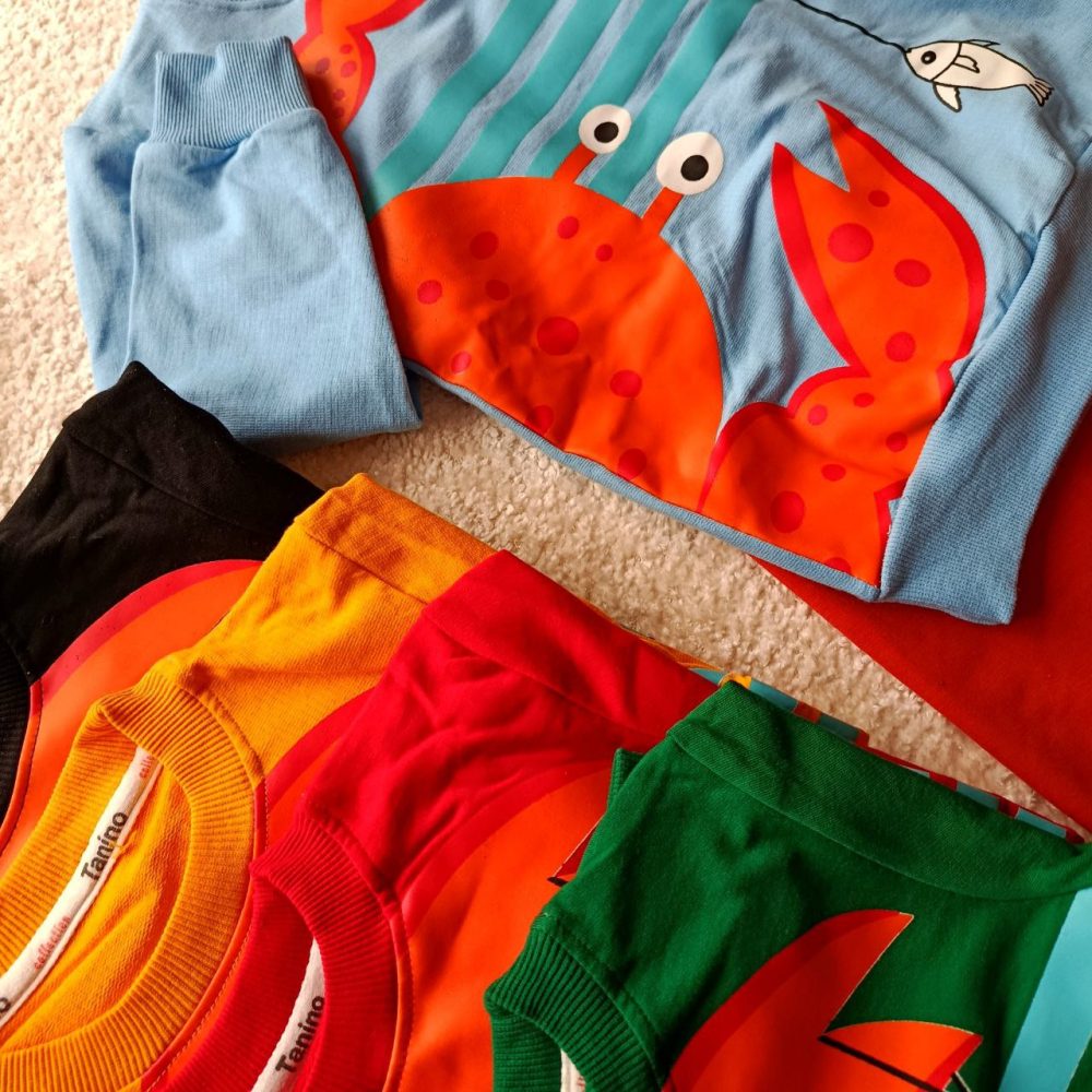 Boys' blouses and pants, suitable for sizes 45 and 50