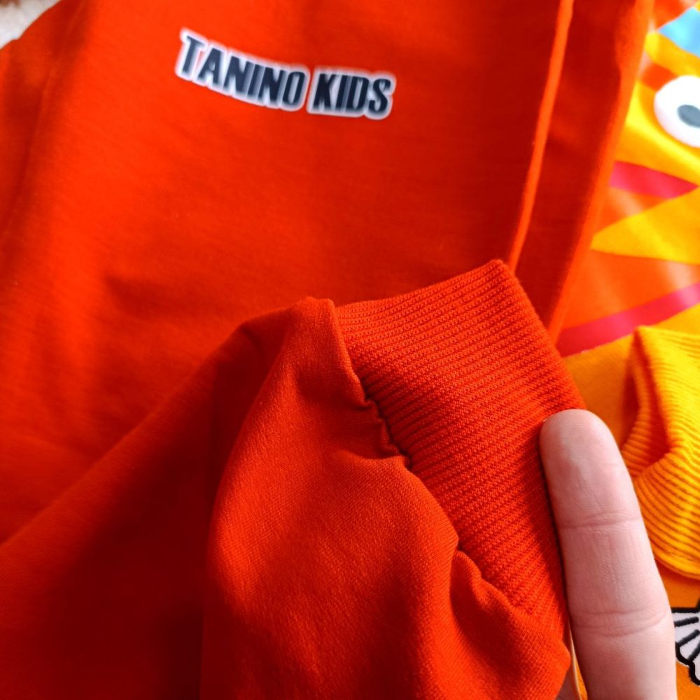 Boys' blouses and pants, suitable for sizes 45 and 50