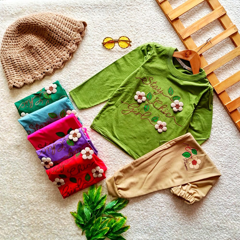 Girls' blouse and pants suitable for ages 4 to 7 years (1)