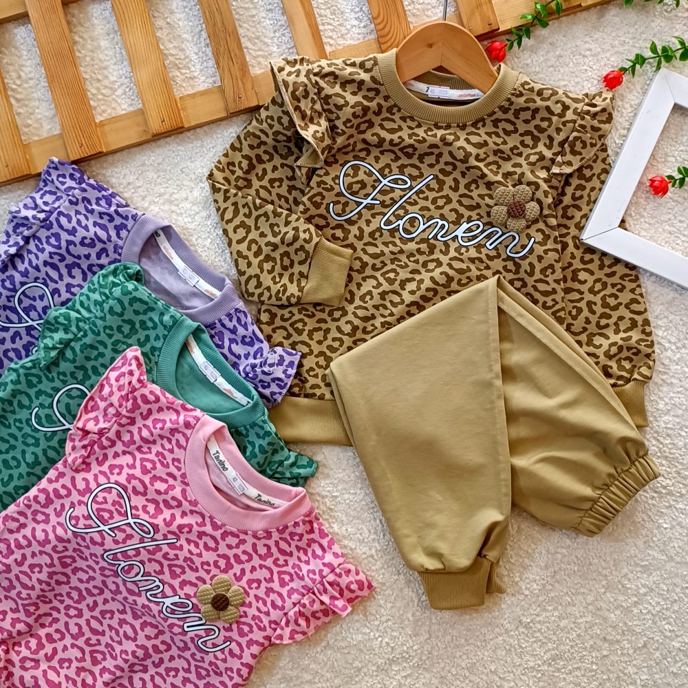 Girls' blouses and pants from 3 years to 9 years old (1)