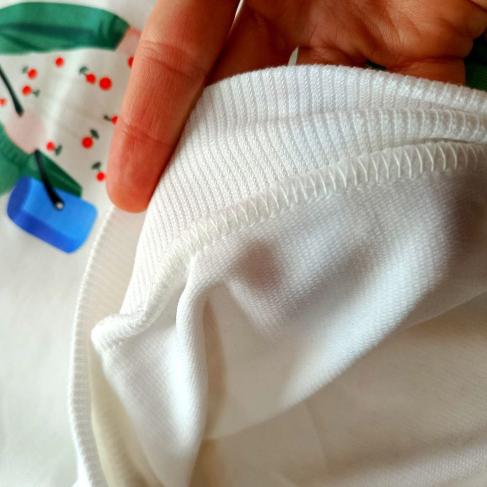 Girls' blouses and pants from age 4 to 7 years