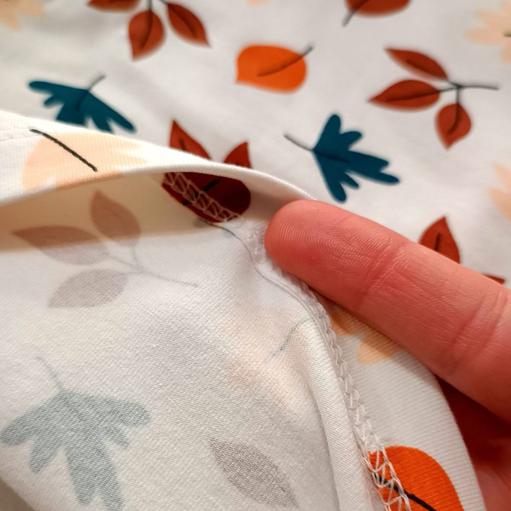 Girls' blouses and pants from age 4 to 9 years