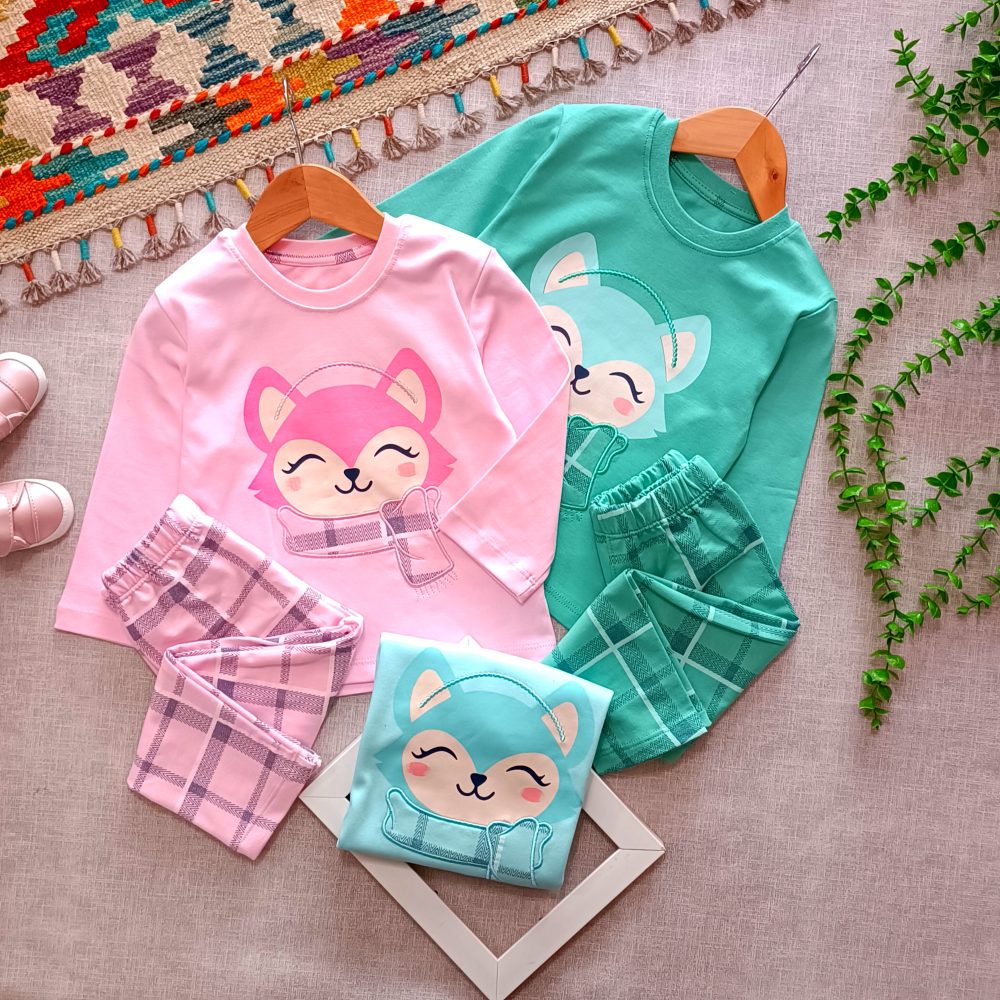 Girls' blouses and pants from size 1 to size 9 (1)