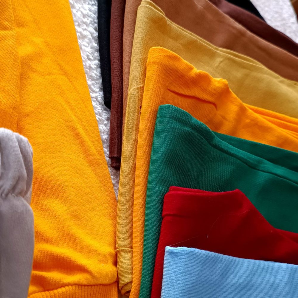 Girls' blouses and pants from size 40 to size 55