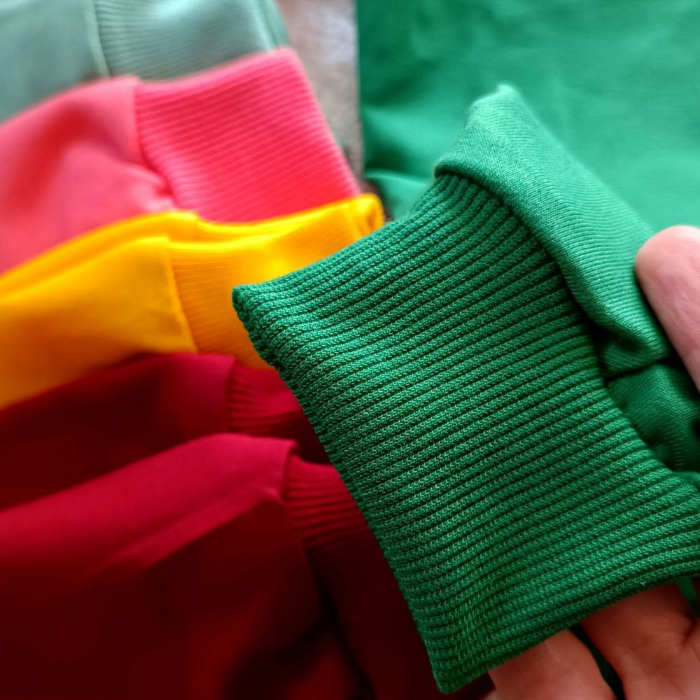 Girls' blouses and pants suitable for sizes 35 to 45