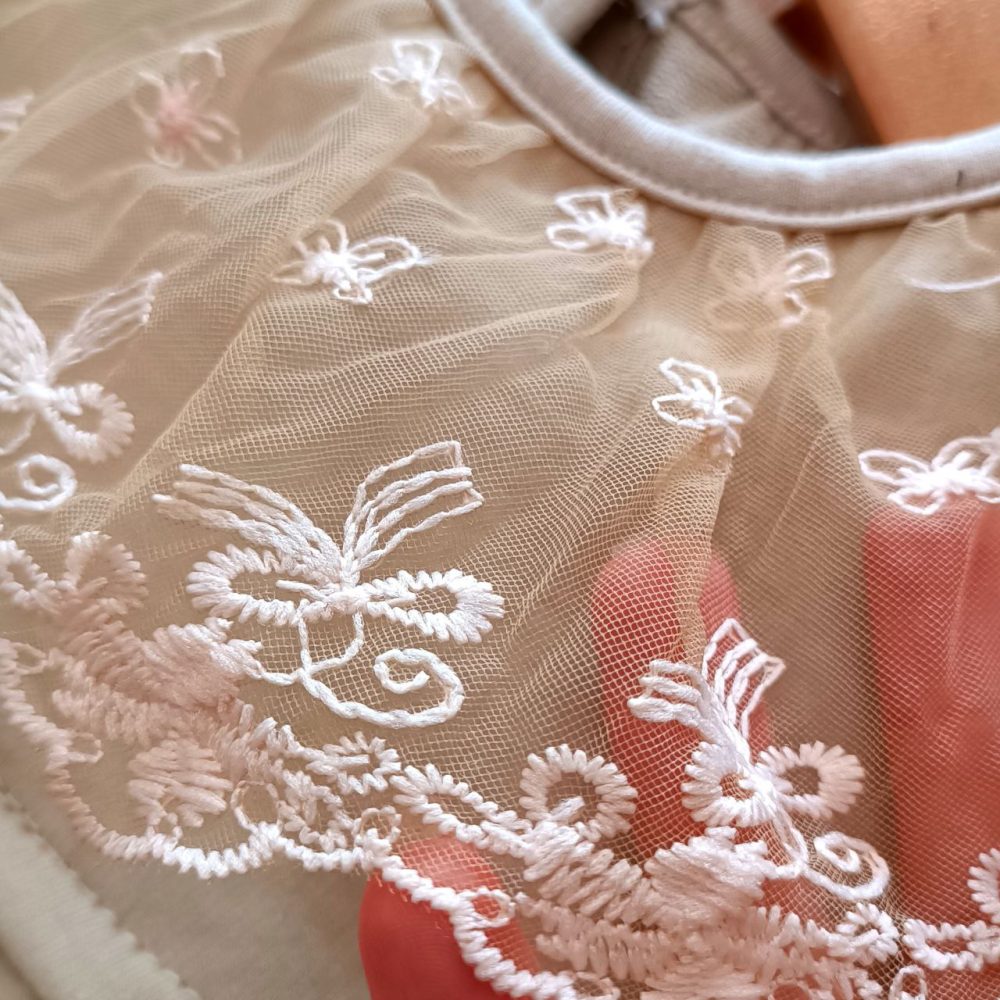 Girls' shirt suitable for ages 1 to 6 years