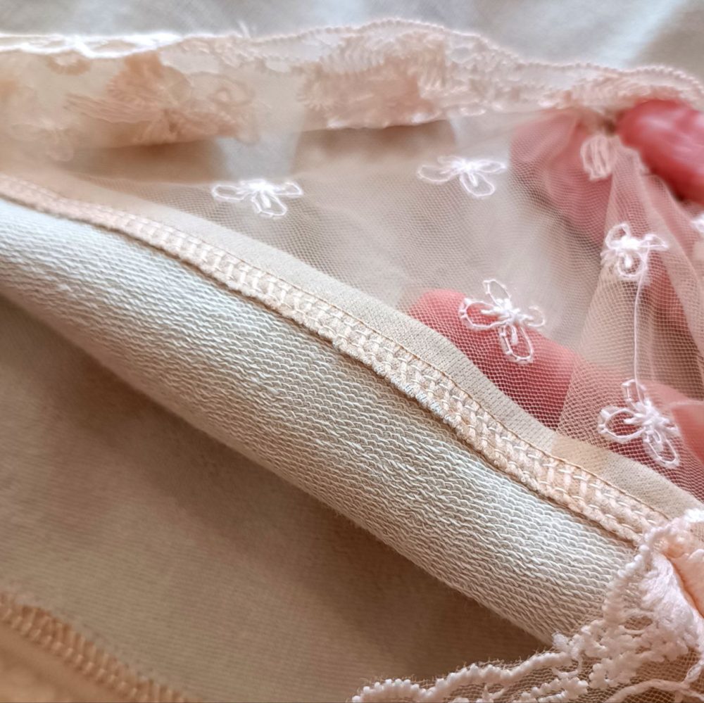 Girls' shirt suitable for ages 1 to 6 years