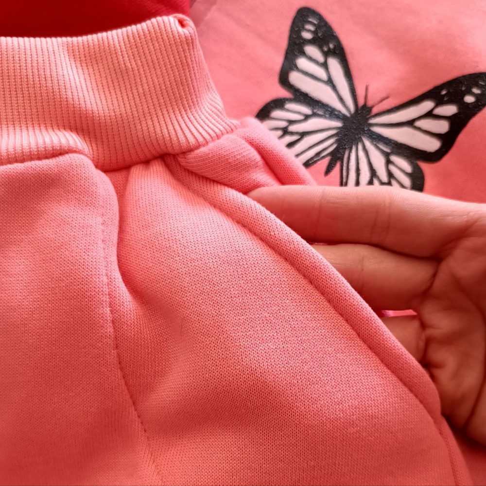 Girls' sweatshirt and pants suitable for ages 1 to 8 years