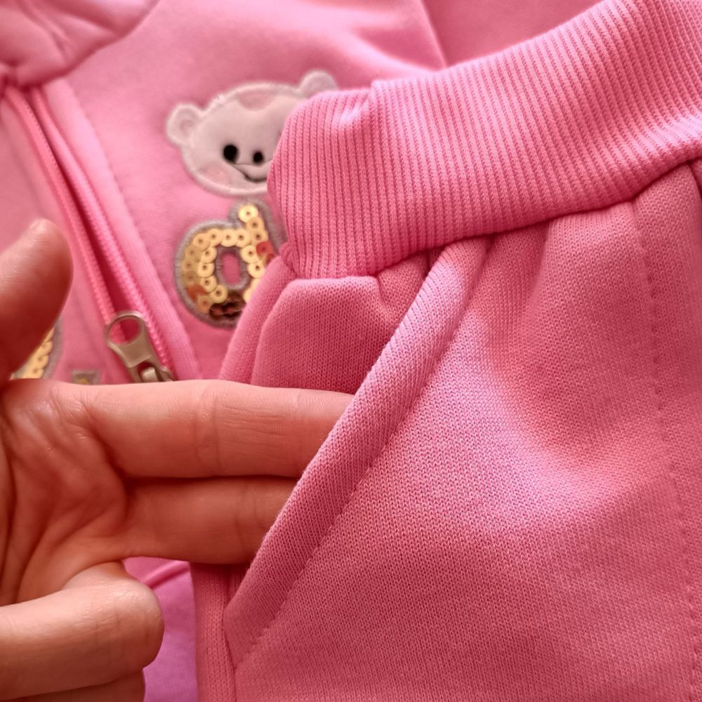 Girls' sweatshirt and pants suitable for ages 1 to 8 years