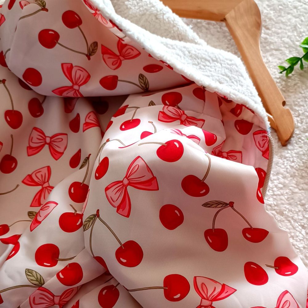 Hooded jacket for girls and boys, suitable for ages 2 to 10