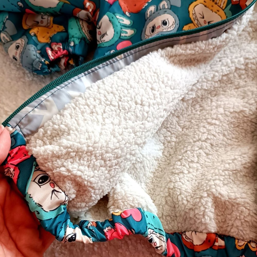 Hooded jacket for girls and boys, suitable for ages 2 to 10