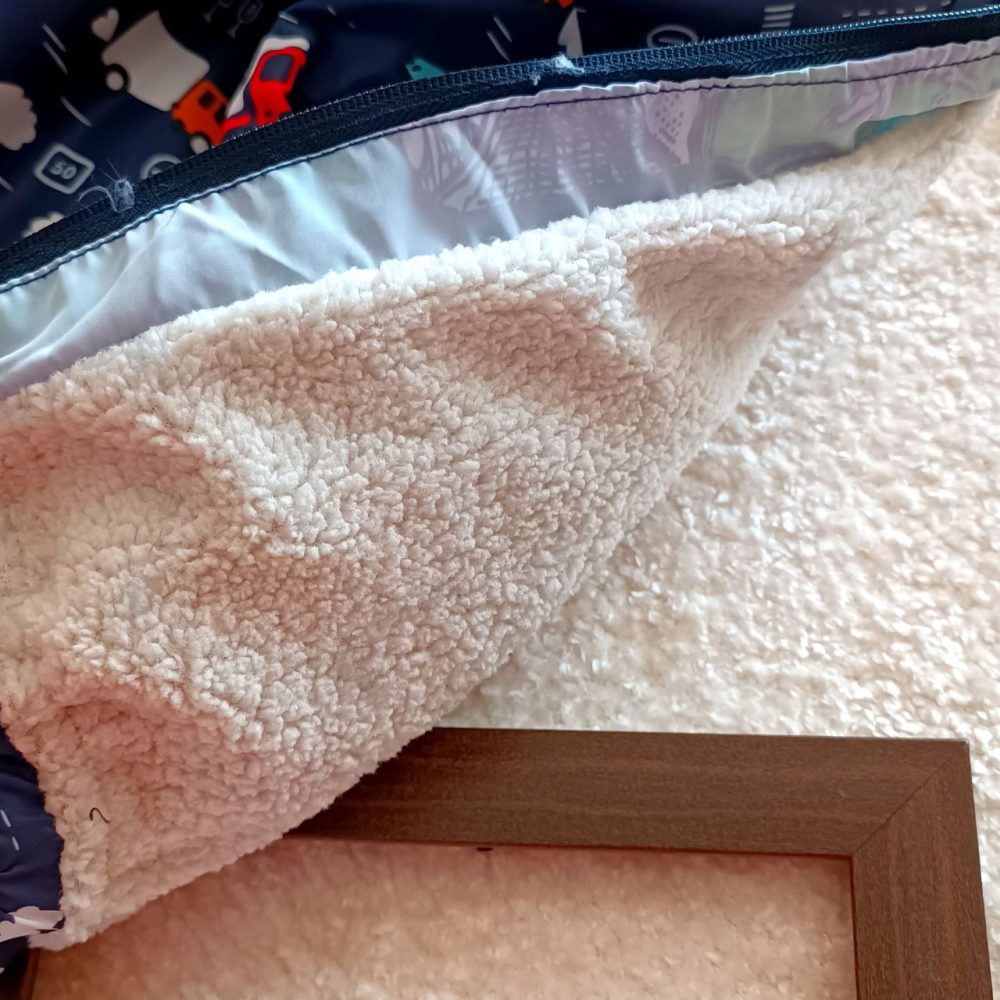 Hooded jacket for girls and boys, suitable for ages 2 to 10