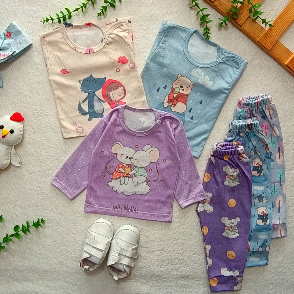 Blouses and pants for girls and boys from newborn to 4 years old (1) Blouses and pants for girls and boys from newborn to 4 years old.