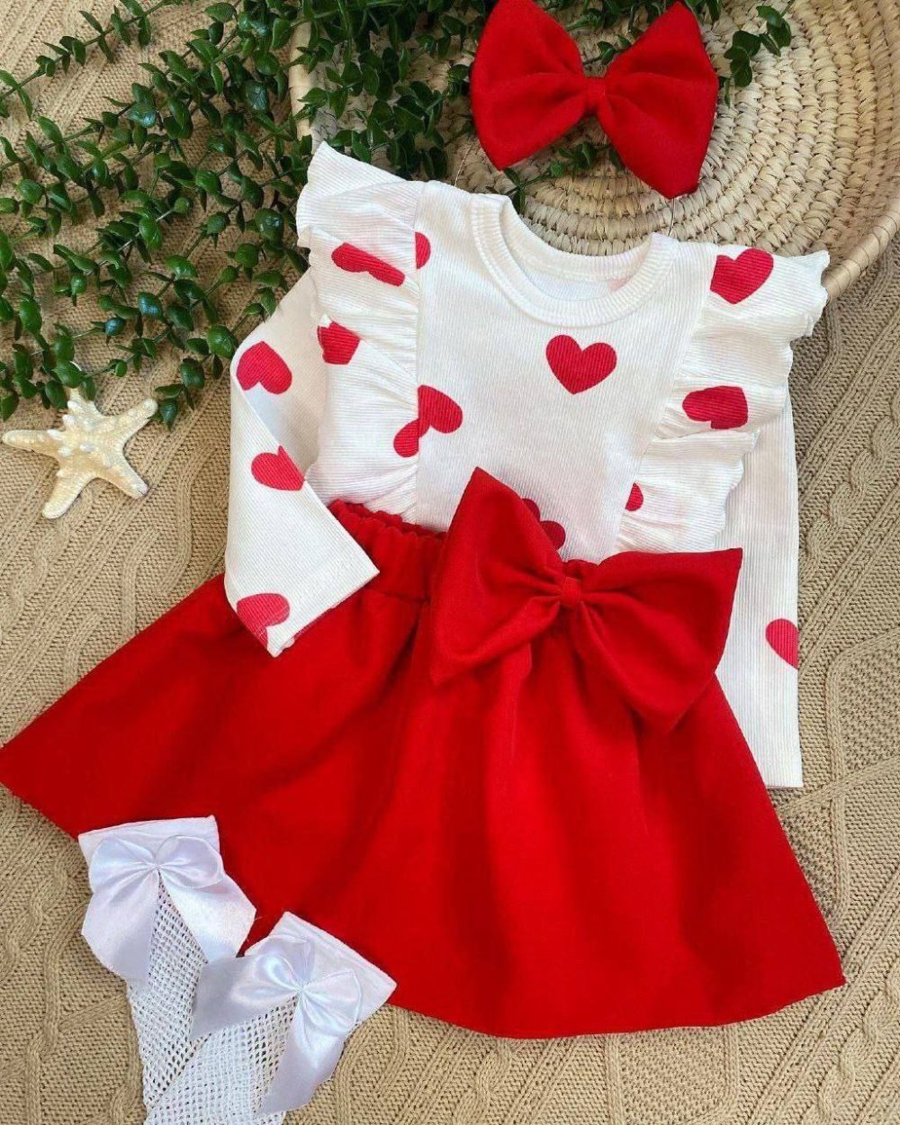 Girls' blouse and skirt suitable for ages 3 to 10 years