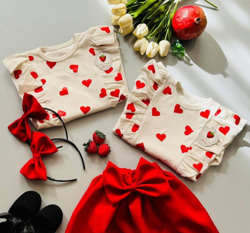 Girls' blouse and skirt suitable for ages 3 to 10 years